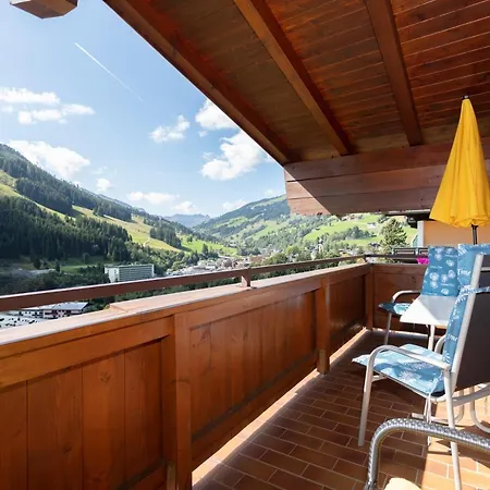 Appartement Schoene Aussicht Saalbach-Hinterglemm Exterior photo