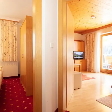 Appartement Schoene Aussicht Saalbach-Hinterglemm Exterior photo