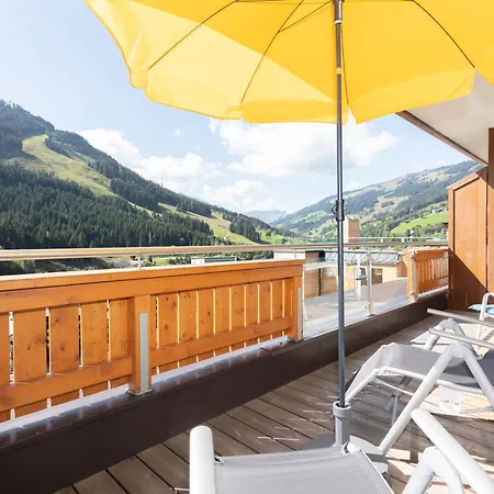 Appartement Schoene Aussicht Saalbach-Hinterglemm Exterior photo